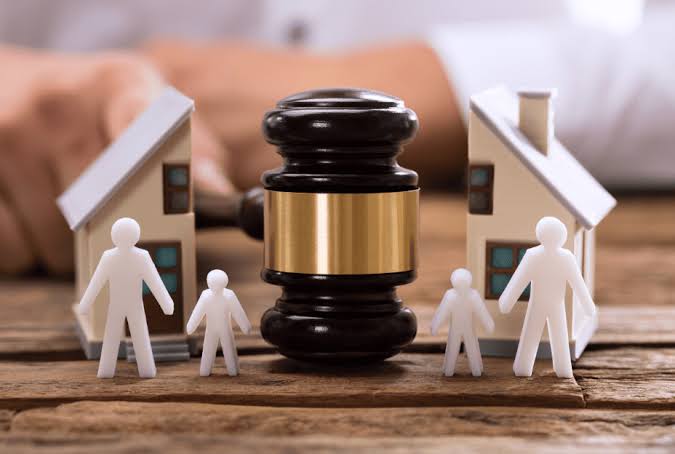 Quién se queda con la casa en un divorcio con hijos si la hipoteca está a nombre de los dos 1 Quién se queda con la casa en un divorcio con hijos si la hipoteca está a nombre de los dos